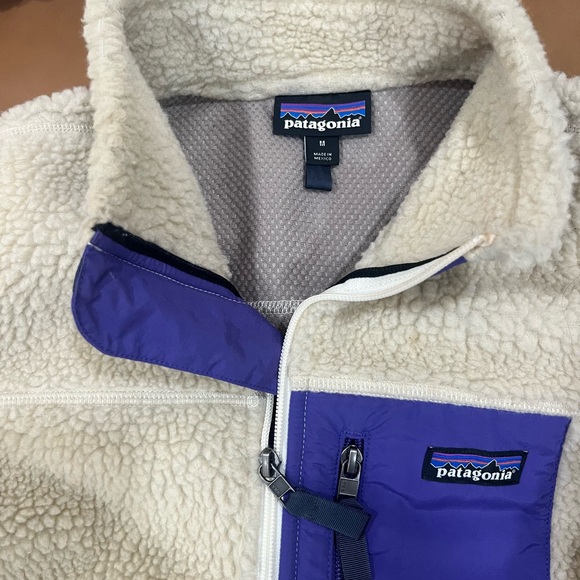 Patagonia Cream Fleece Jacket with Purple Accents - Picture 2 of 3